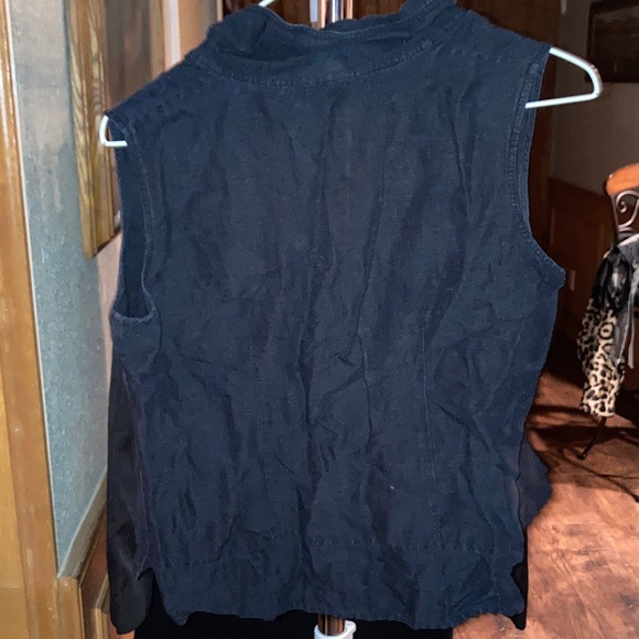 Black Button-Down Blouse - Picture 4 of 4